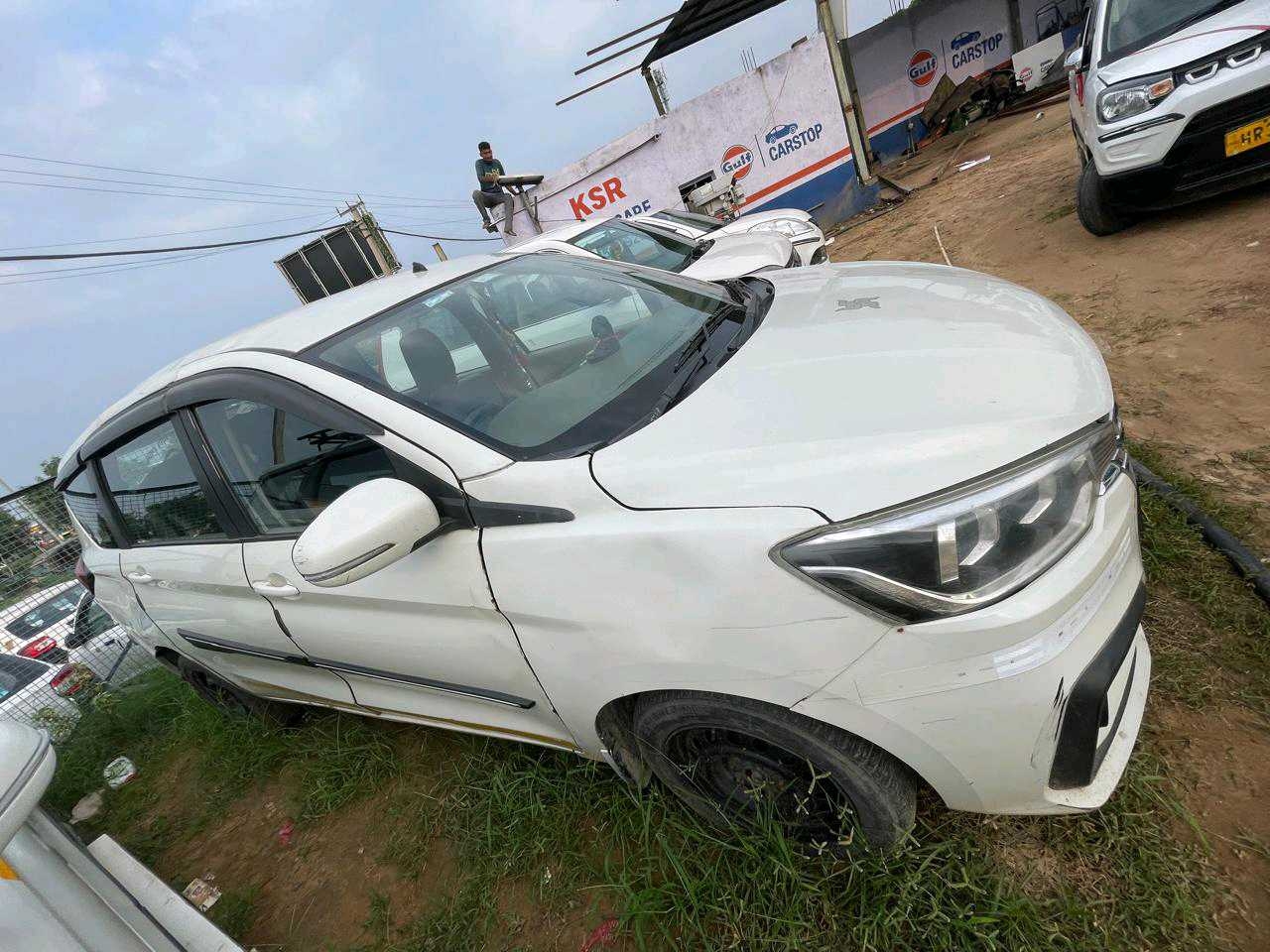 EXTERIOR image for MARUTI SUZUKI ERTIGA LXI CNG