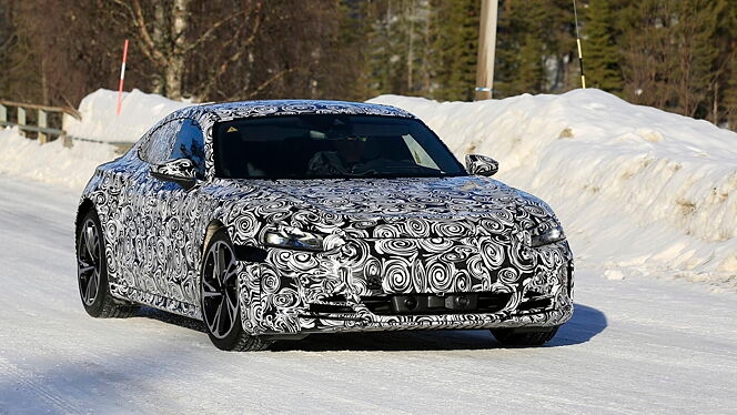 Audi e-tron GT Right Front Three Quarter