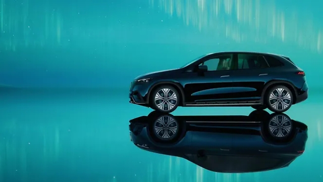 Mercedes-Benz EQE SUV Left Side View