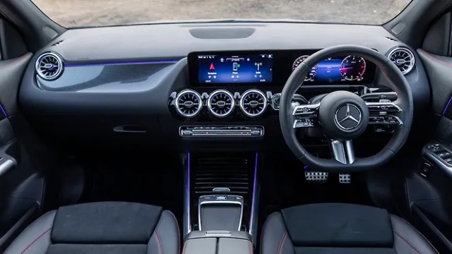 Mercedes-Benz GLA Dashboard