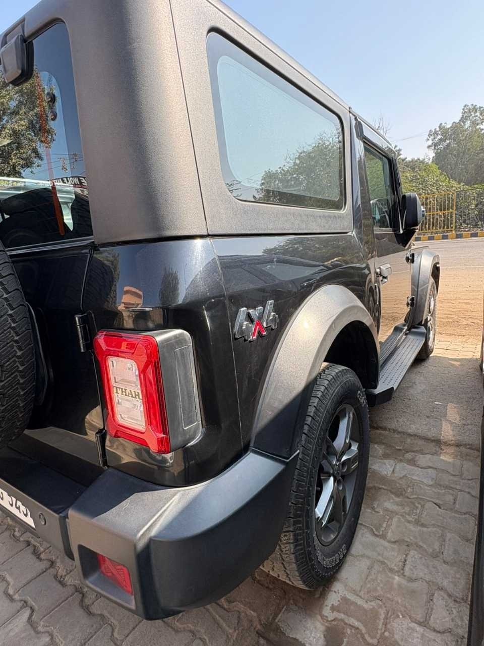 LOOK_AROUND image for THAR LX D AT 4WD 4S HT