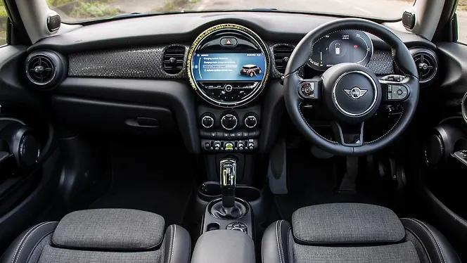 MINI Cooper SE Dashboard