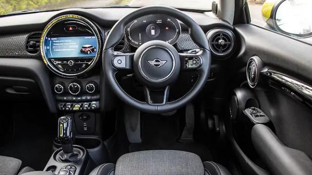 Cooper SE