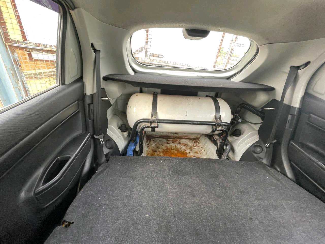 INTERIOR image for MARUTI SUZUKI S-PRESSO LXI CNG | Hooter