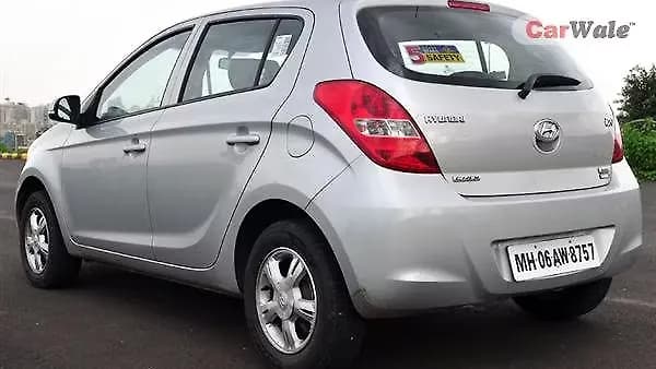Hyundai i20 [2010-2012] Left Rear Three Quarter | Hooter