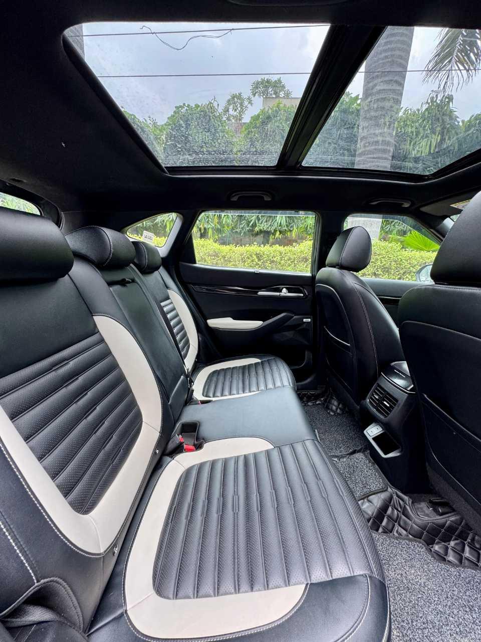 INTERIOR image for SELTOS D1.5 6AT GTX PLUS