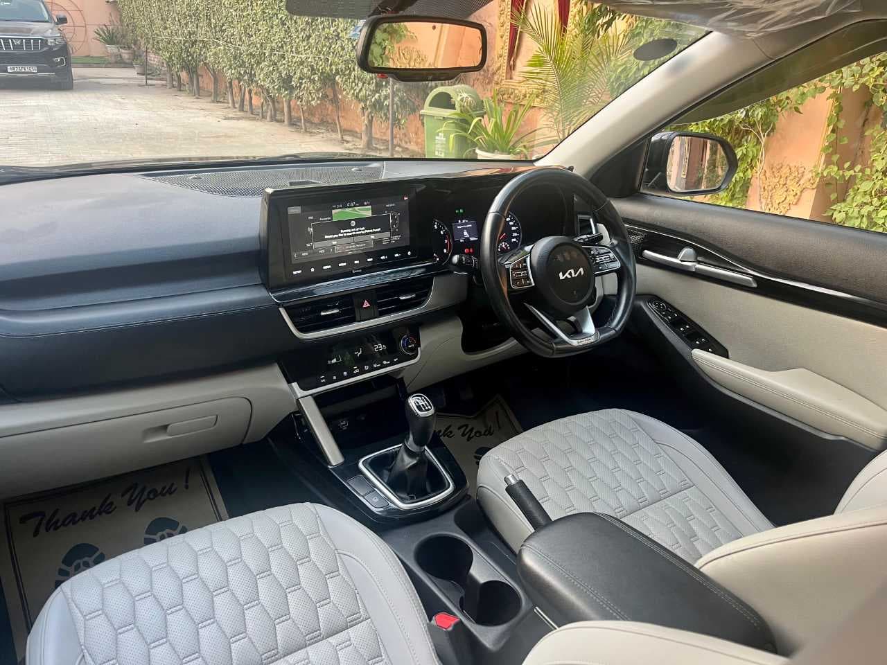 INTERIOR image for Kia SELTOS G1.5 6MT HTX | Hooter