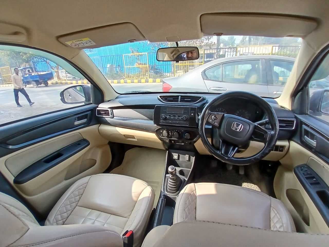 INTERIOR image for AMAZE 1.2 S MT (I-VTEC) | Hooter