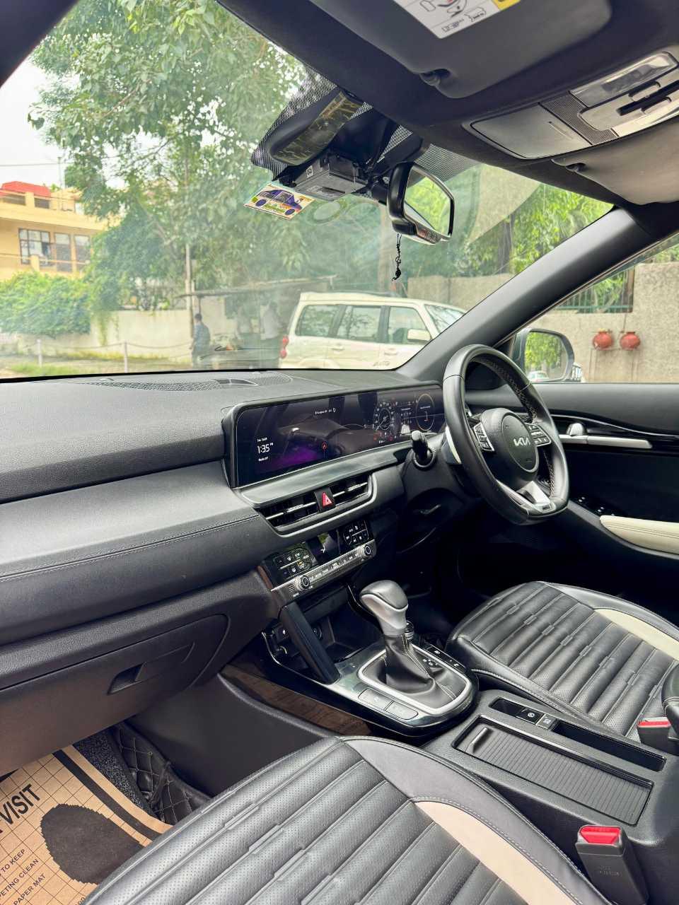 INTERIOR image for SELTOS D1.5 6AT GTX PLUS