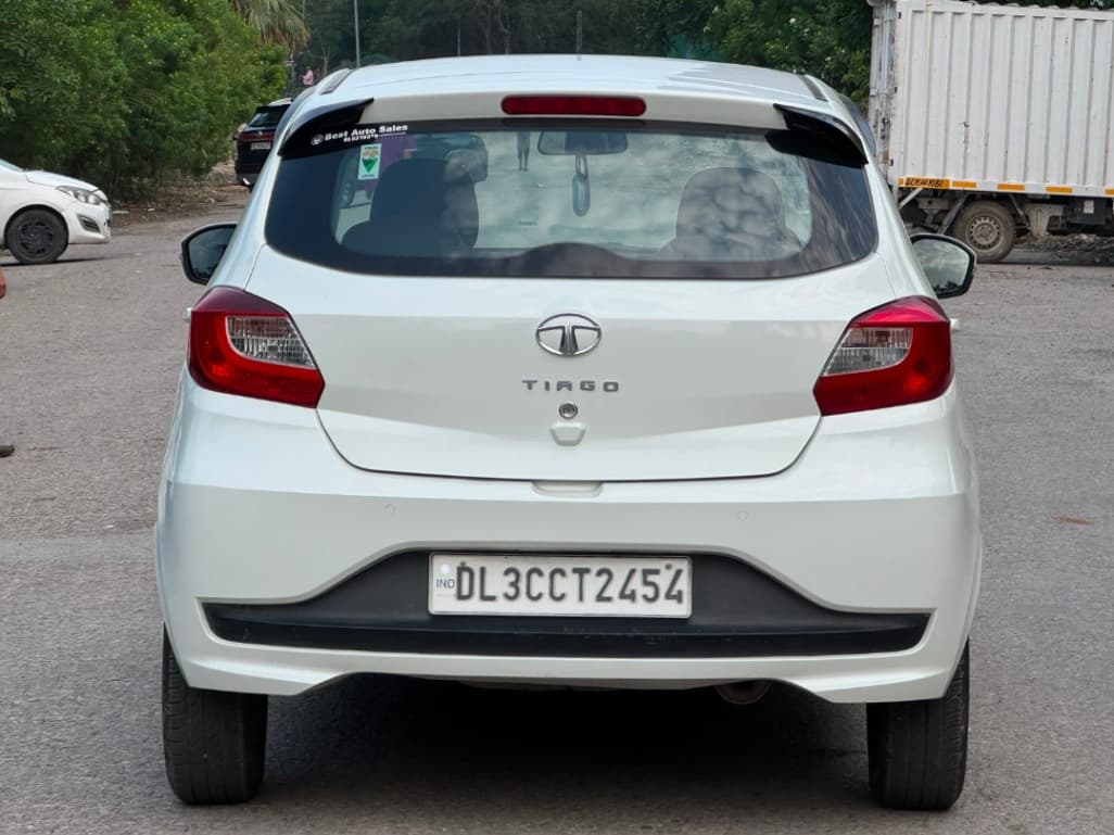 COLOR image for TATA TIAGO XT 1.2 RTN BS6 | Hooter