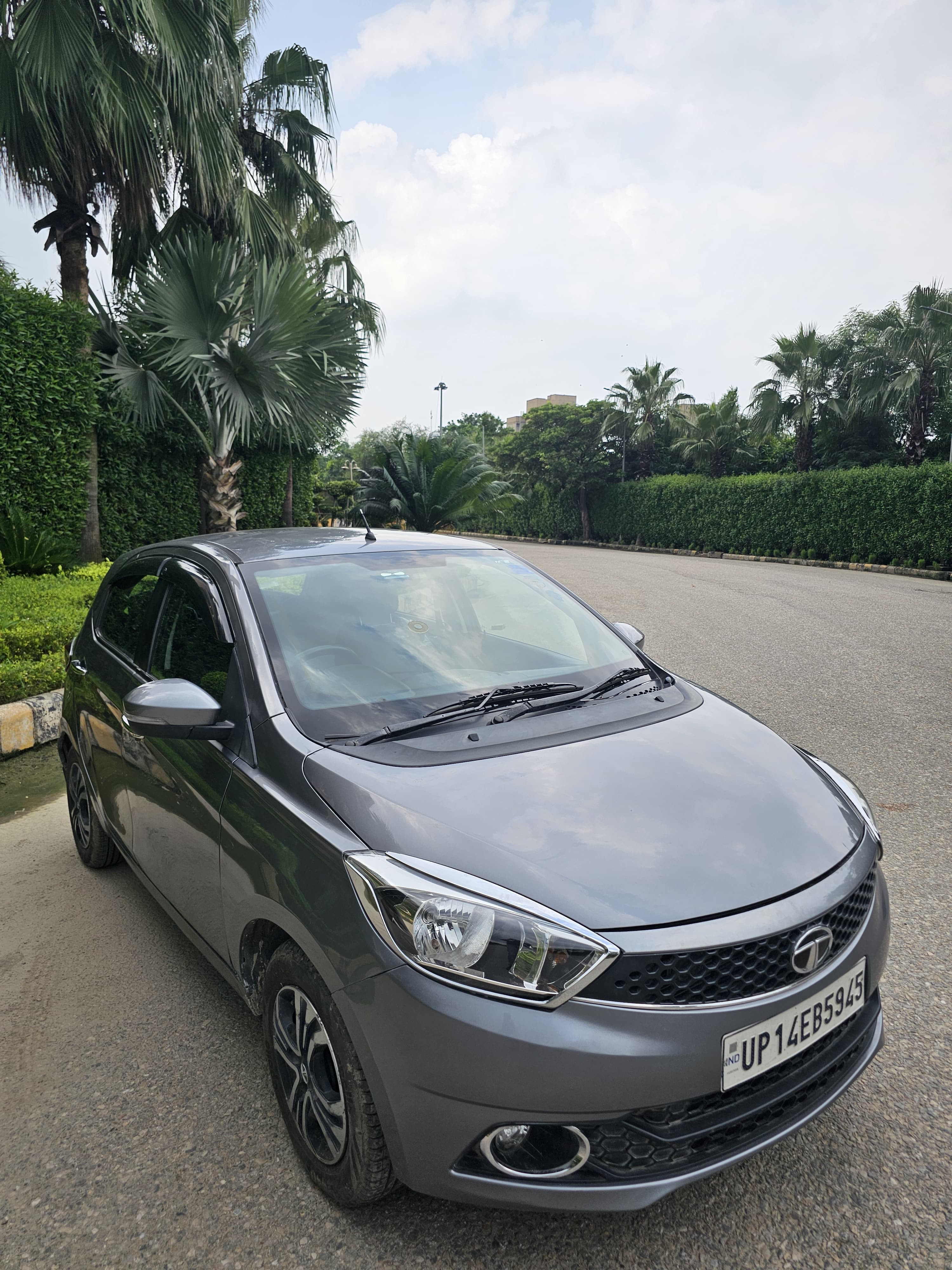 Tata Tiago [2016-2020]