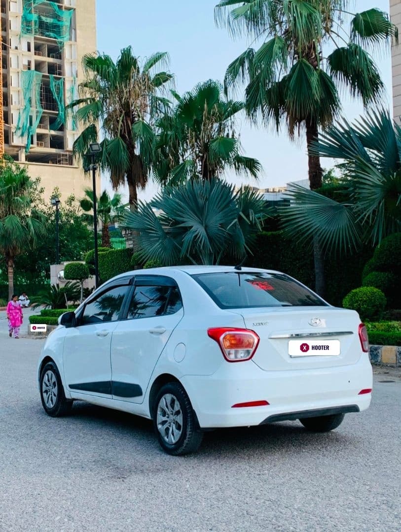 EXTERIOR image for Xcent VTVT S Solid | Hooter