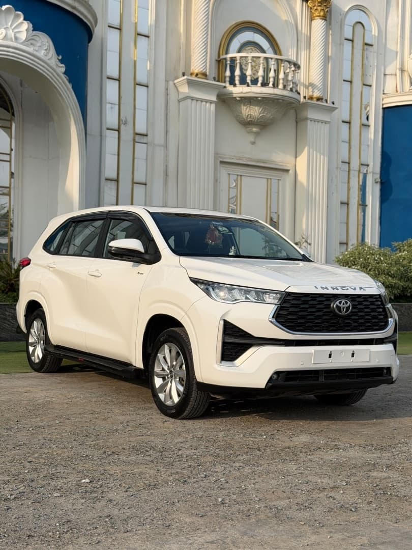 EXTERIOR image for Innova Hycross | Hooter