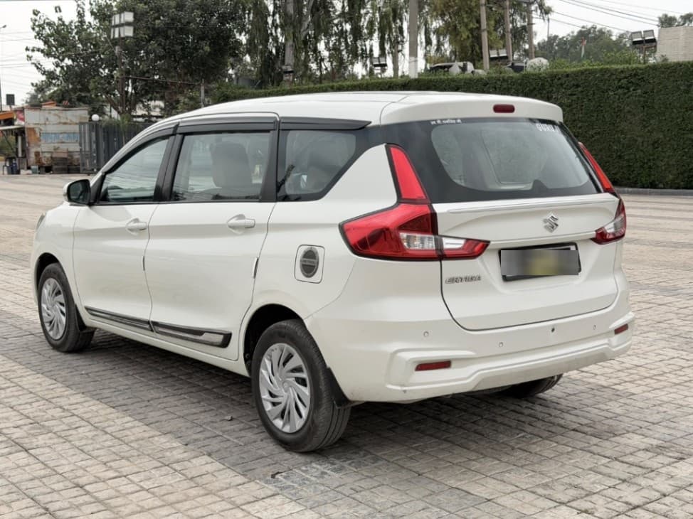 EXTERIOR image for ERTIGA VXI CNG | Hooter