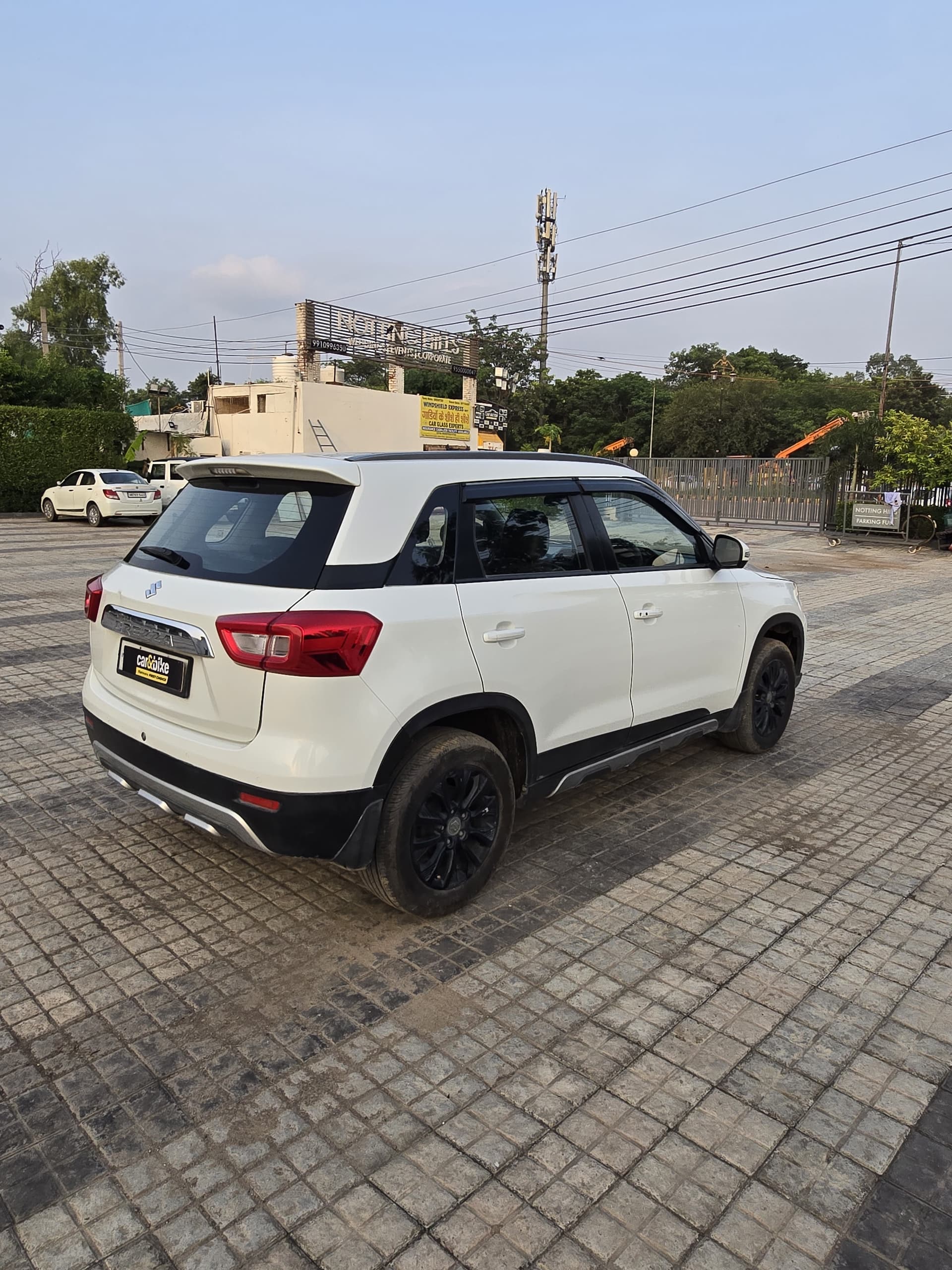 EXTERIOR image for V. BREZZA ZXI | Hooter