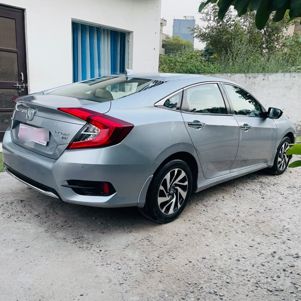 EXTERIOR image for CIVIC 1.8 VX CVT (I-VTEC) | Hooter