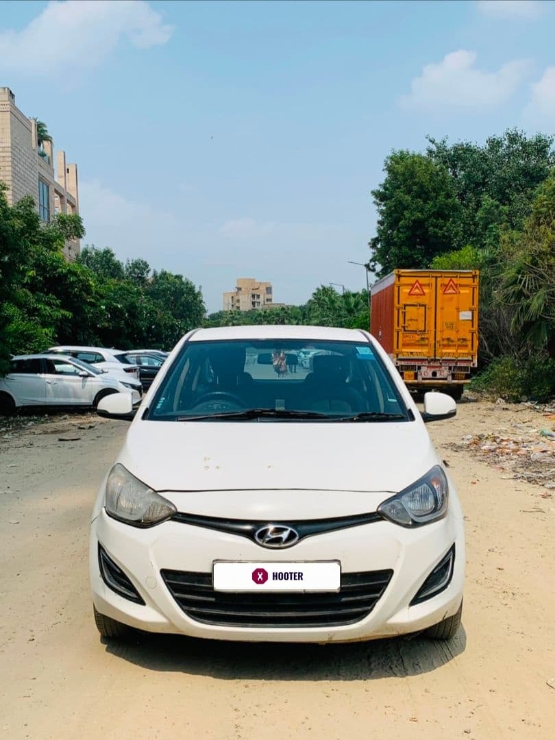 EXTERIOR image for i20 Magna (O) | Hooter