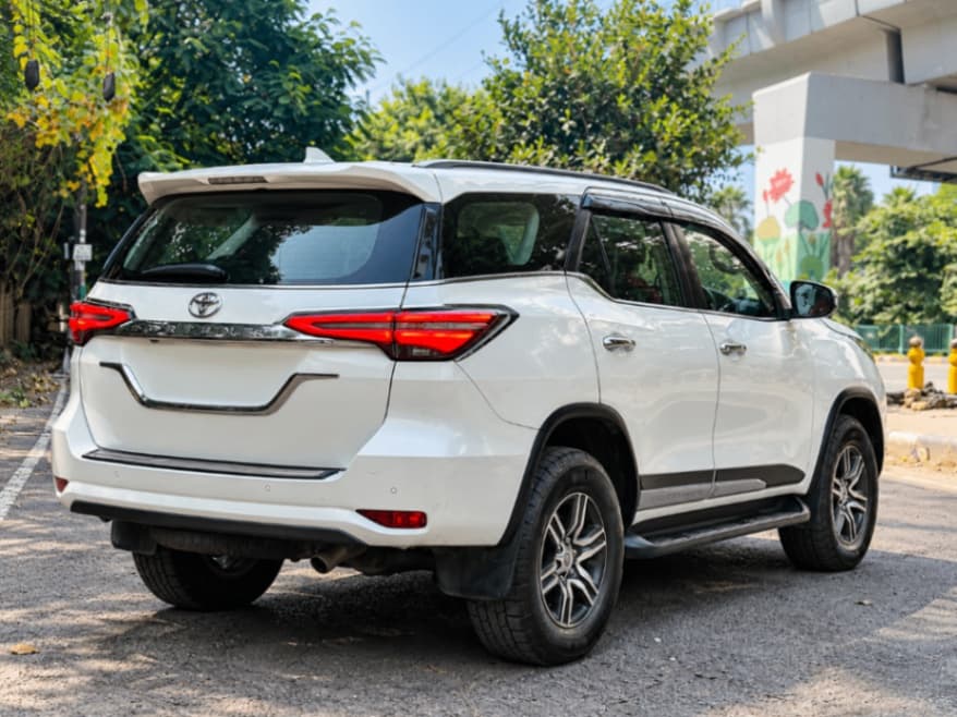 EXTERIOR image for Fortuner | Hooter