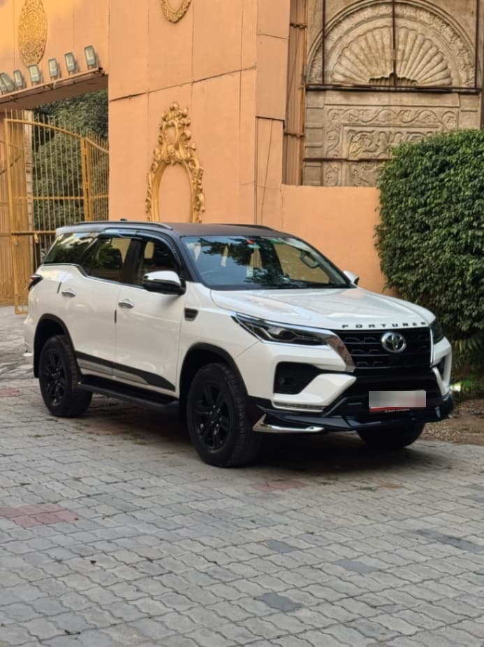 EXTERIOR image for FORTUNER (LEADER EDITION, MT) | Hooter