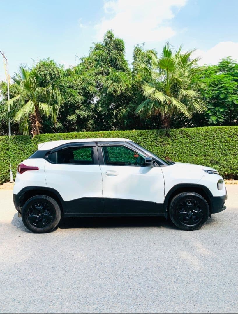 EXTERIOR image for PUNCH ADV + 1.2 CNG | Hooter