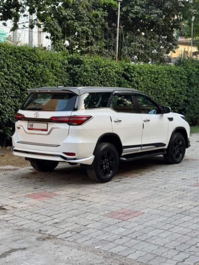 EXTERIOR image for FORTUNER (LEADER EDITION, MT) | Hooter
