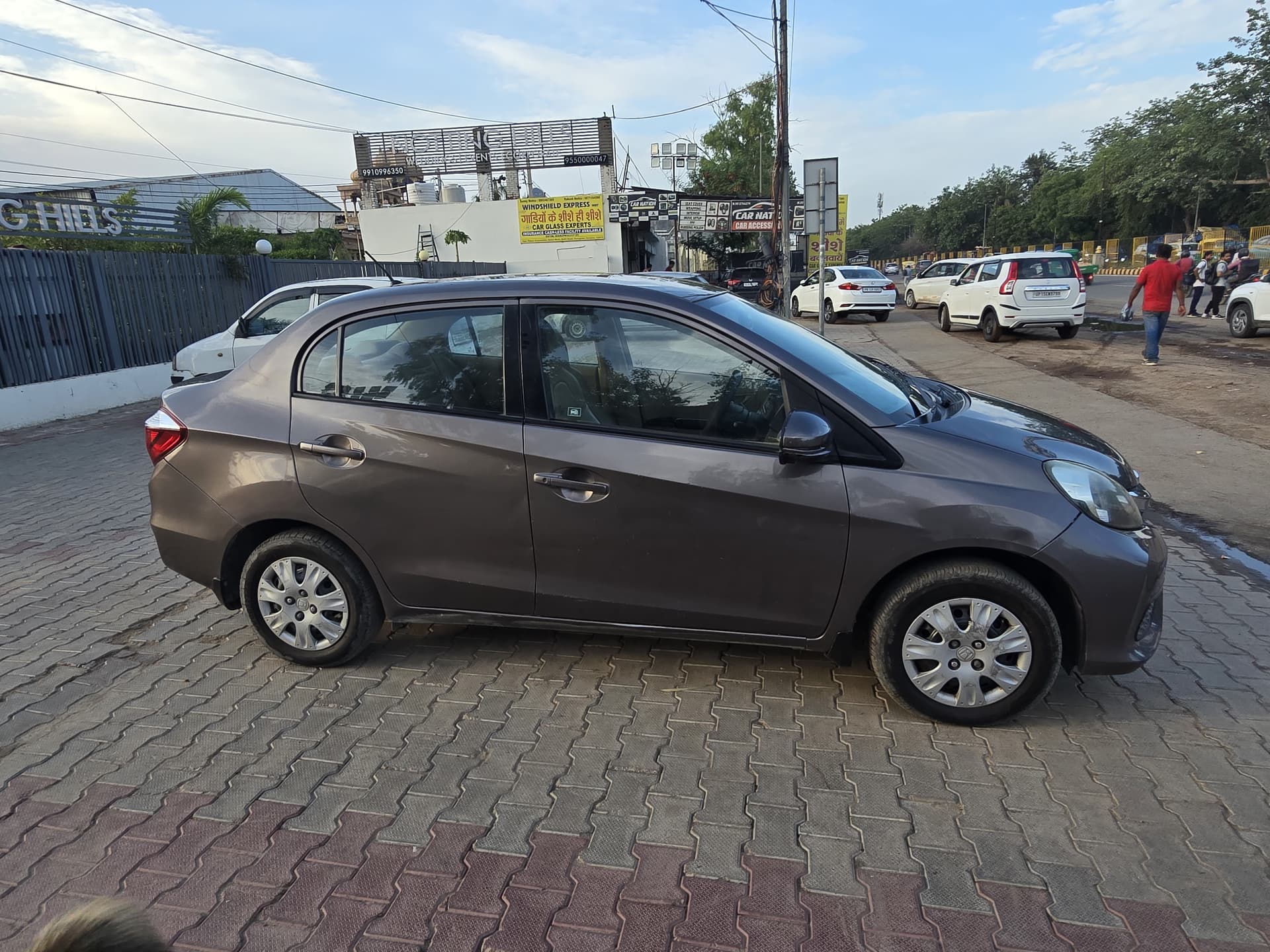 EXTERIOR image for AMAZE 1.2 SX MT (I-VTEC) | Hooter