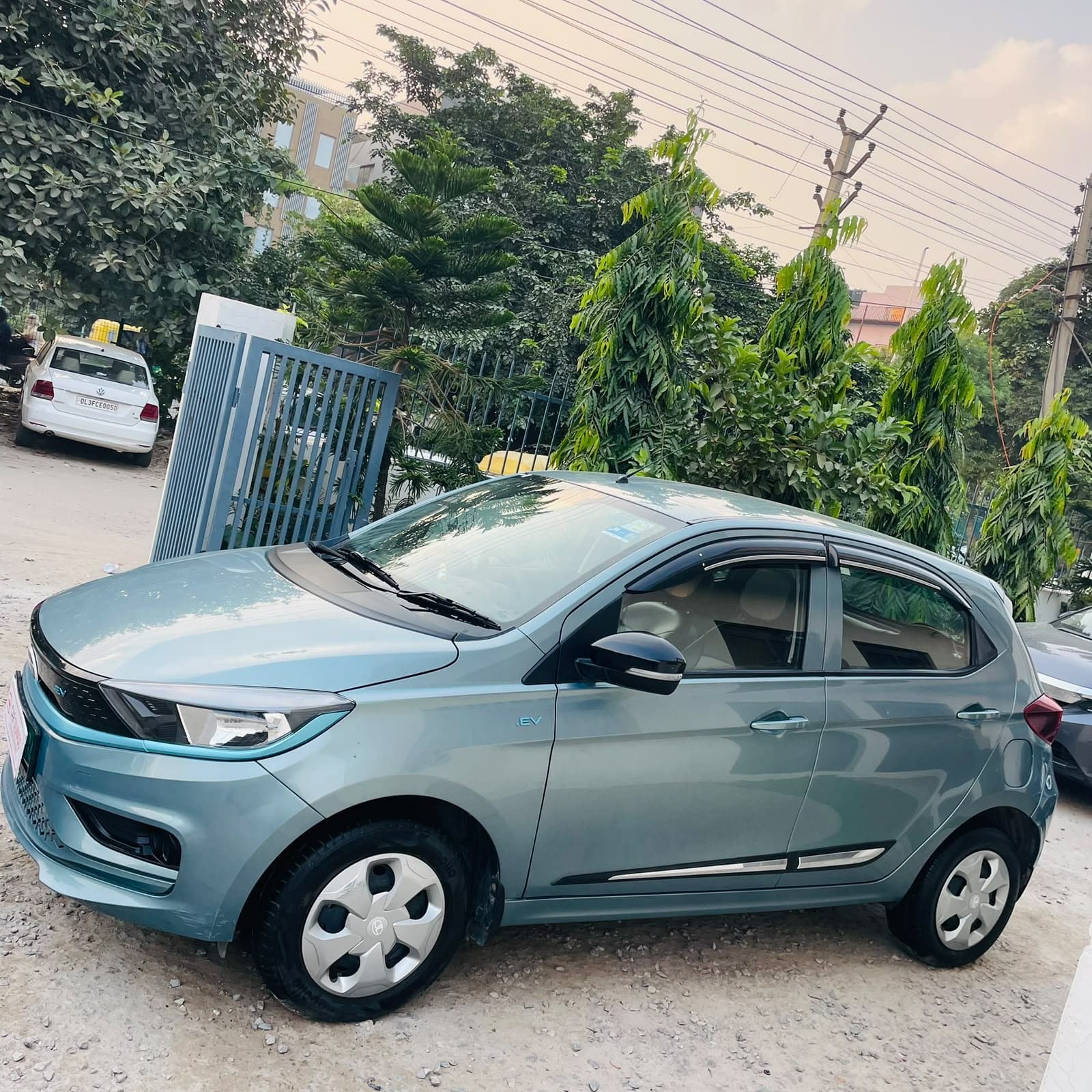 EXTERIOR image for TATA TIAGO EV XT MR | Hooter