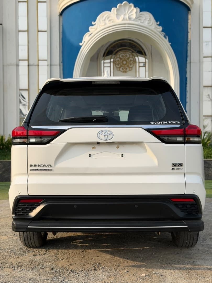 EXTERIOR image for Innova Hycross | Hooter