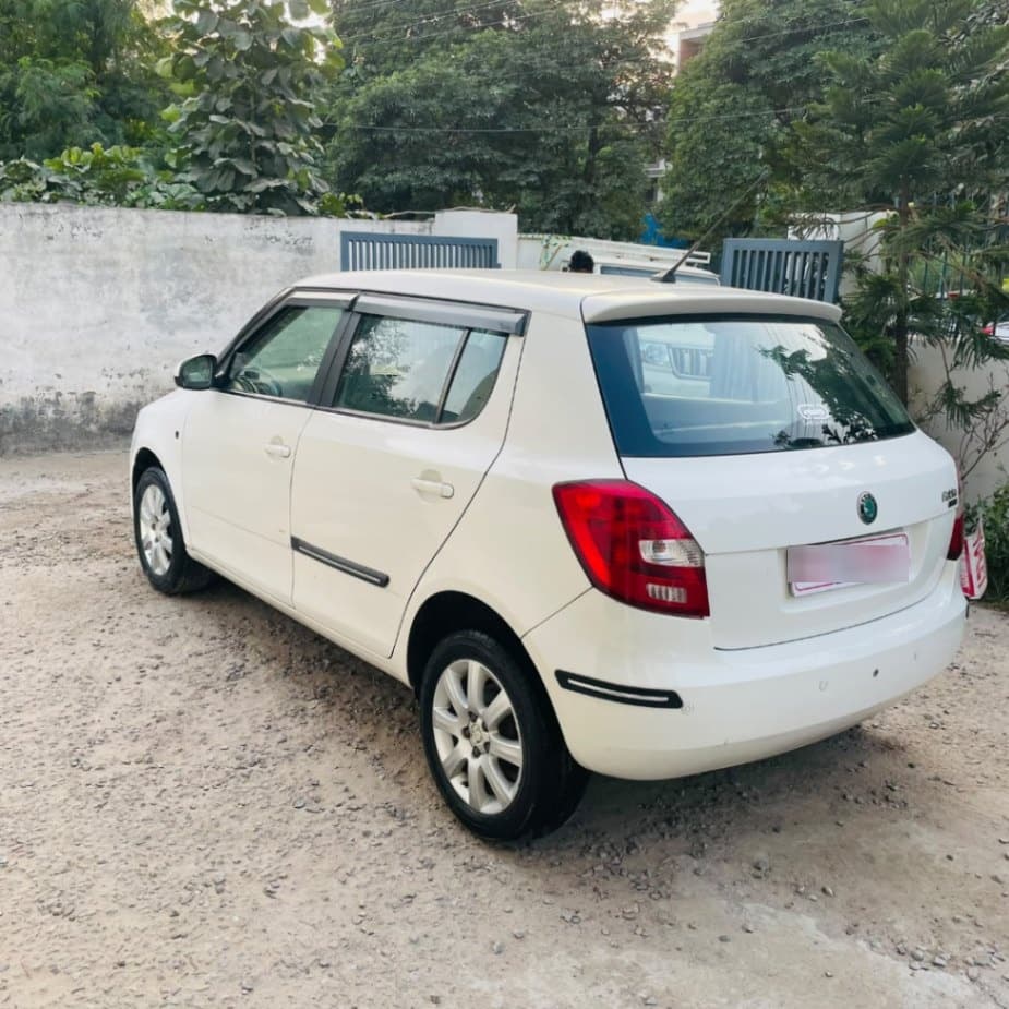 EXTERIOR image for Fabia | Hooter