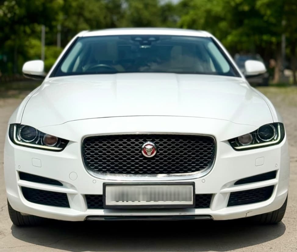 EXTERIOR image for JAGUAR XE 2.0L DIESEL PRESTIGE | Hooter