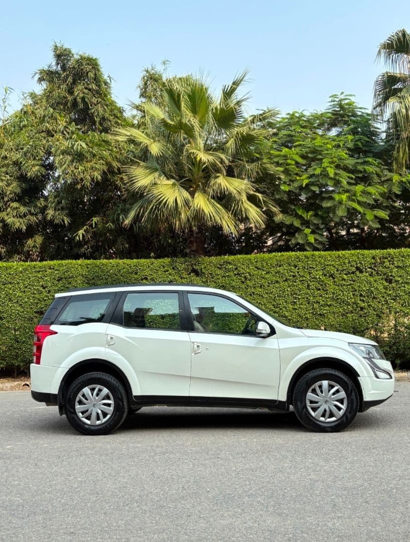 EXTERIOR image for XUV 500 R 1.99 FWD W6 | Hooter