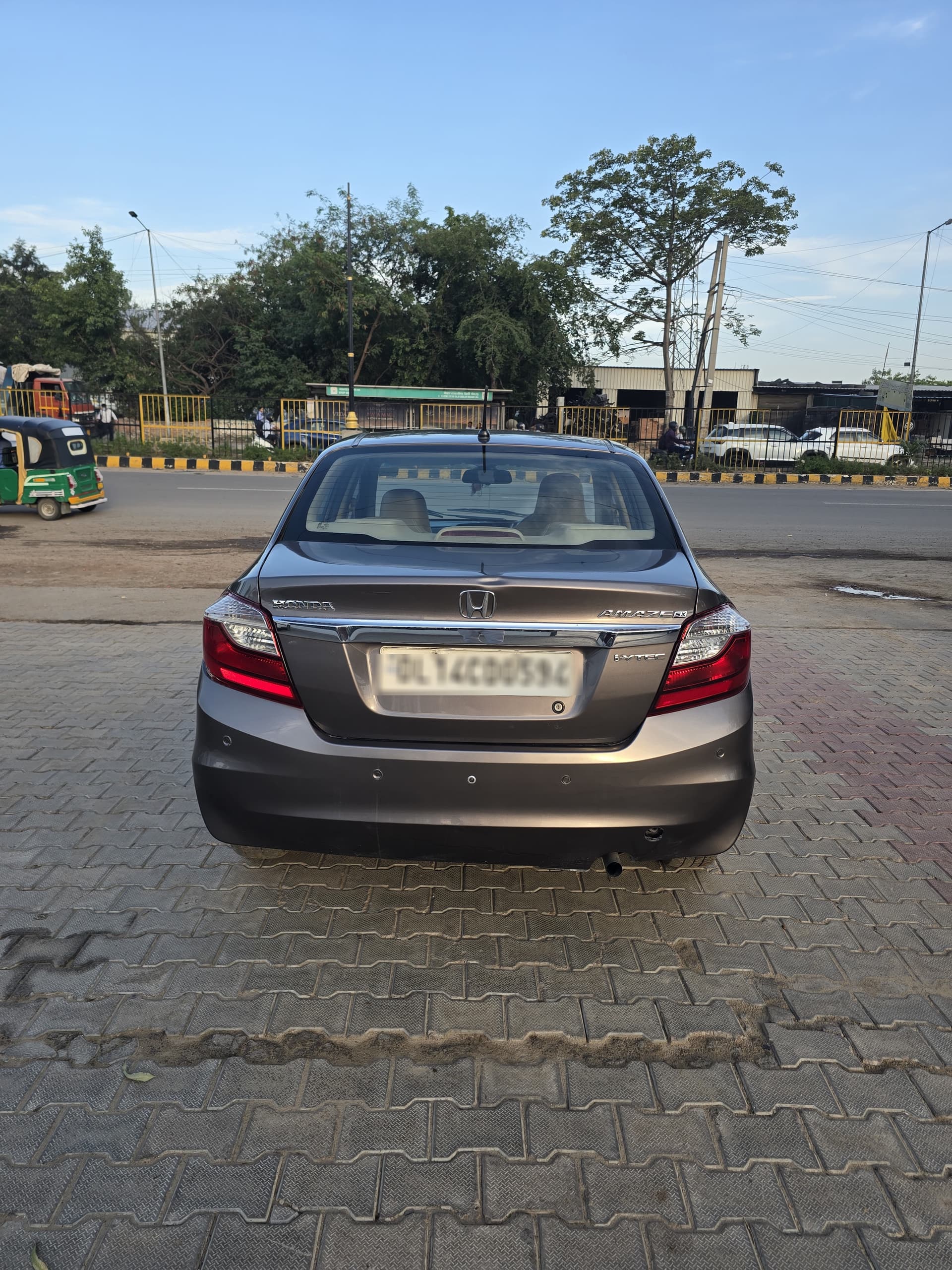 EXTERIOR image for AMAZE 1.2 SX MT (I-VTEC) | Hooter