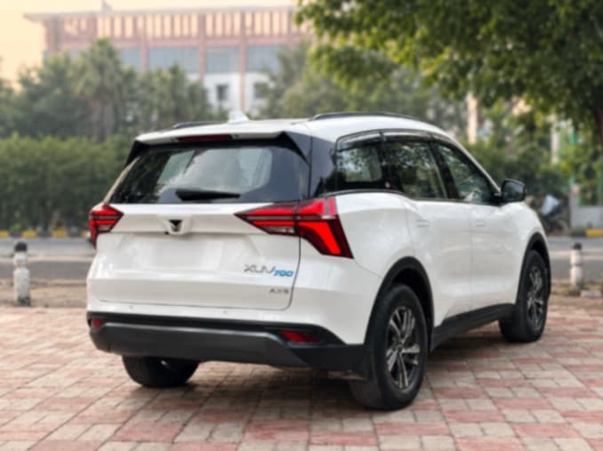 EXTERIOR image for XUV700 AX5 PET MT 5 SEATER | Hooter