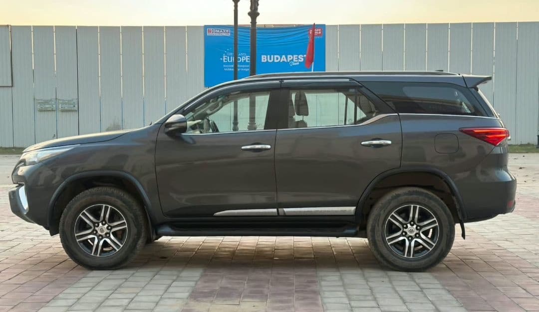 EXTERIOR image for Fortuner | Hooter