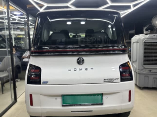 EXTERIOR image for COMET EV PLAY | Hooter