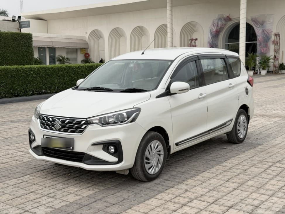 EXTERIOR image for ERTIGA VXI CNG | Hooter