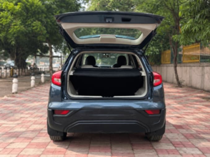 EXTERIOR image for XUV300 [2019-2024] | Hooter