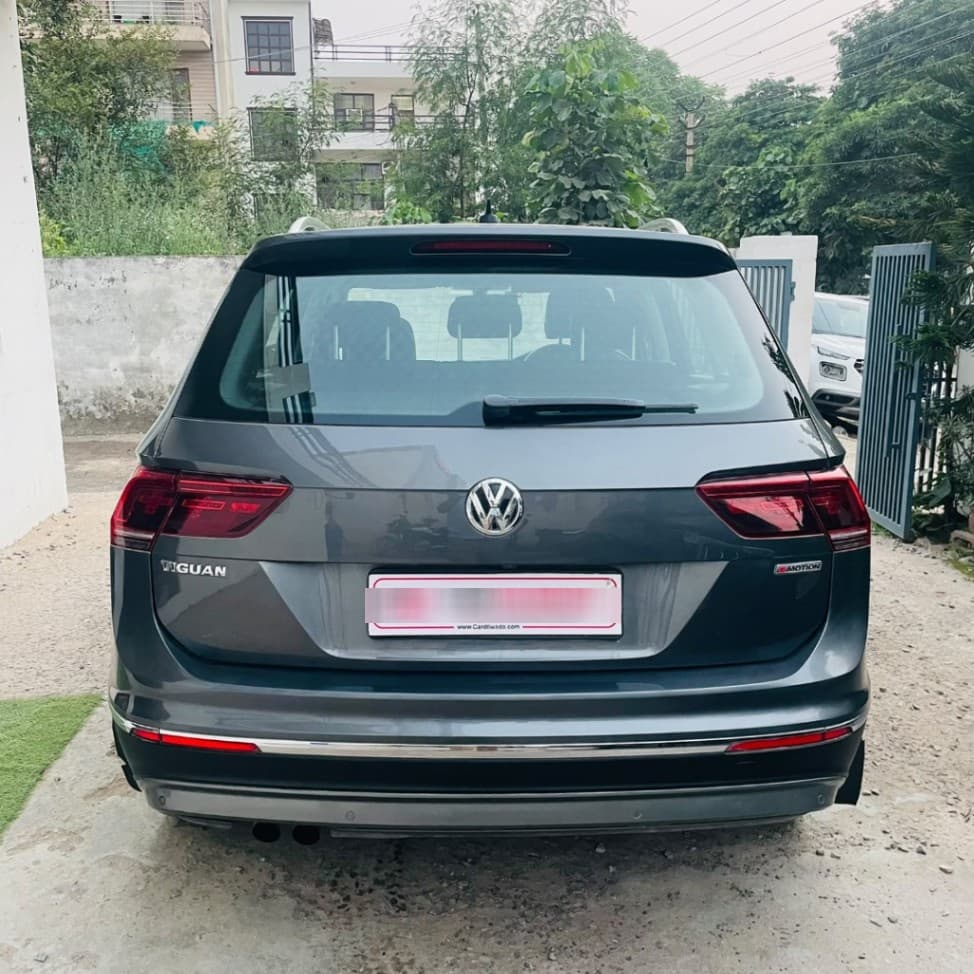 EXTERIOR image for Tiguan | Hooter