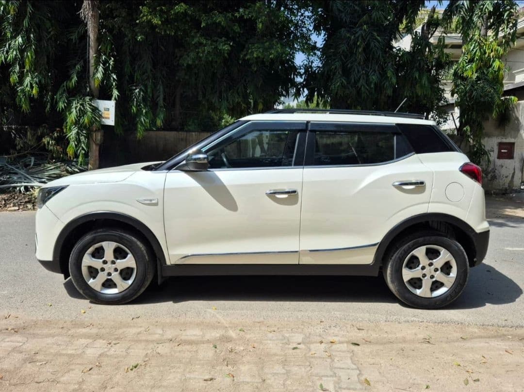 EXTERIOR image for XUV300 [2019-2024] | Hooter