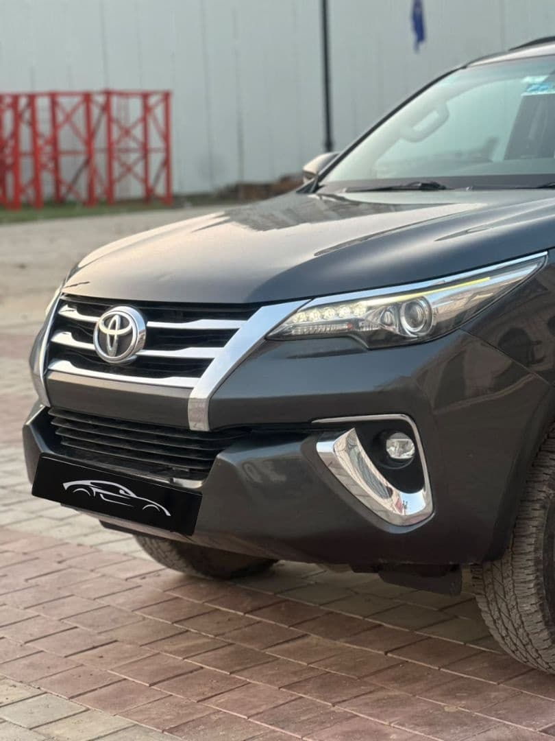 EXTERIOR image for Fortuner | Hooter