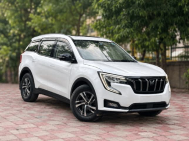 EXTERIOR image for XUV700 AX5 PET MT 5 SEATER | Hooter