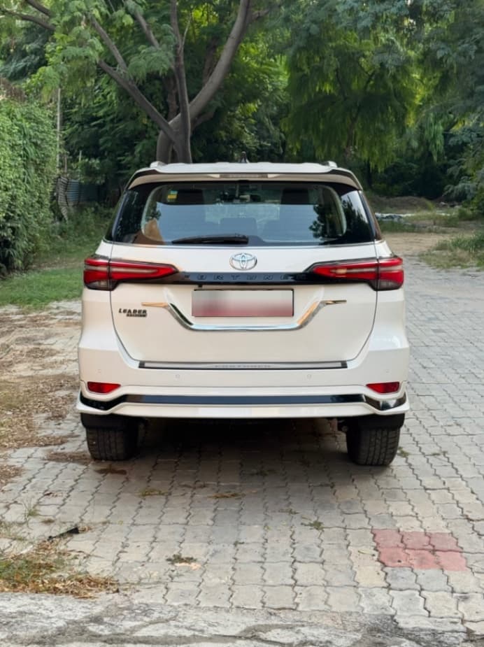 EXTERIOR image for FORTUNER (LEADER EDITION, MT) | Hooter