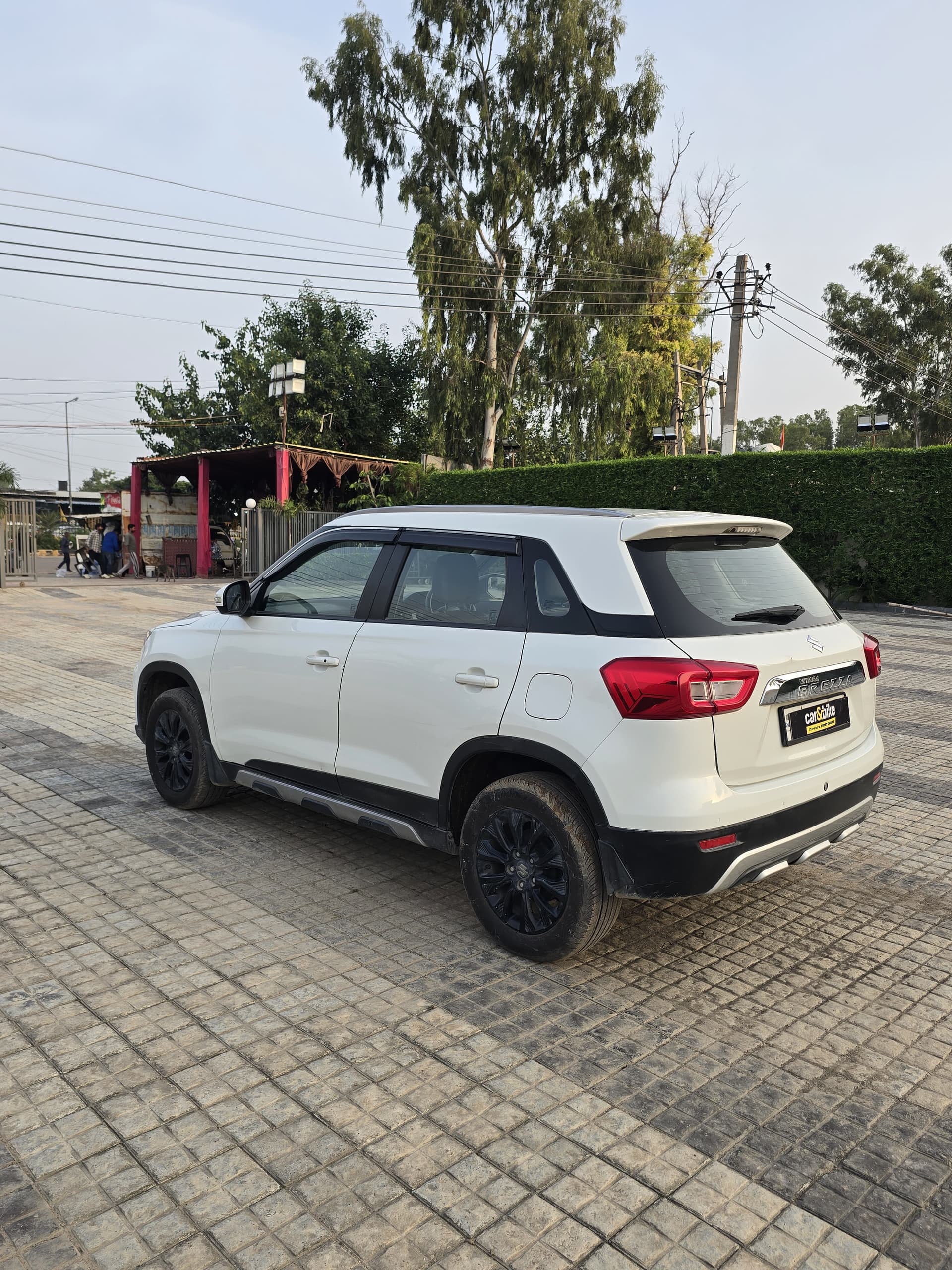 EXTERIOR image for V. BREZZA ZXI | Hooter