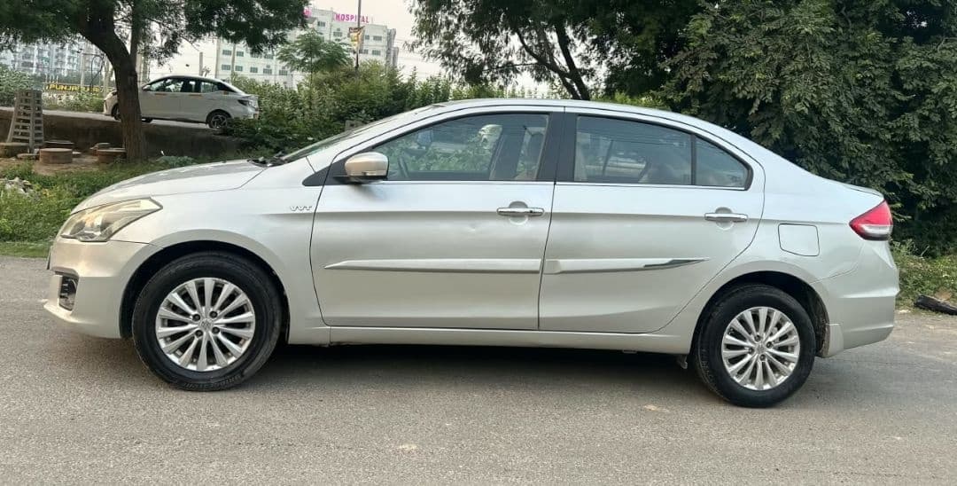EXTERIOR image for Ciaz [2014-2017] | Hooter