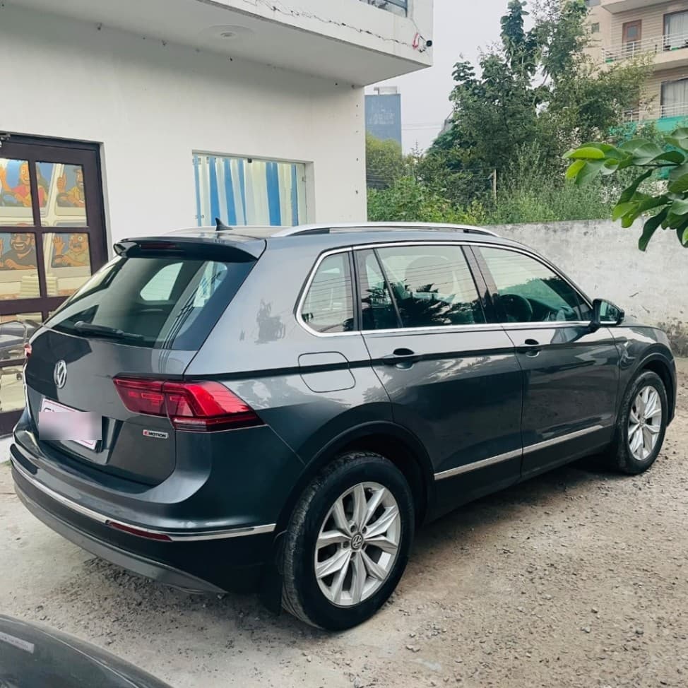 EXTERIOR image for Tiguan | Hooter