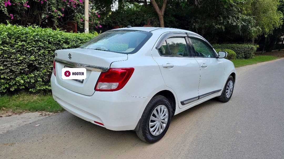 EXTERIOR image for MARUTI DZIRE VXI | Hooter