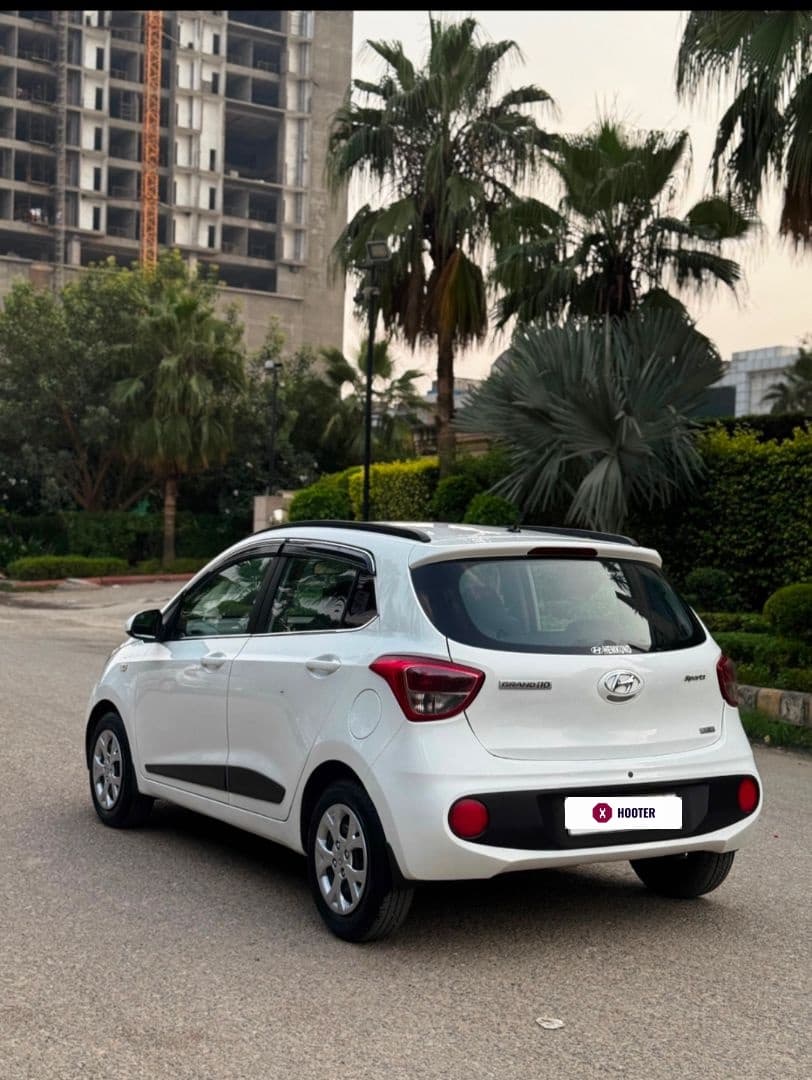 EXTERIOR image for GRAND I10 MAGNA 1.2 | Hooter