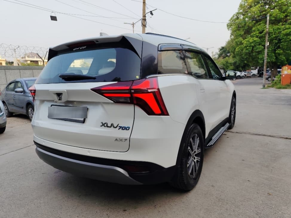 EXTERIOR image for XUV700 | Hooter