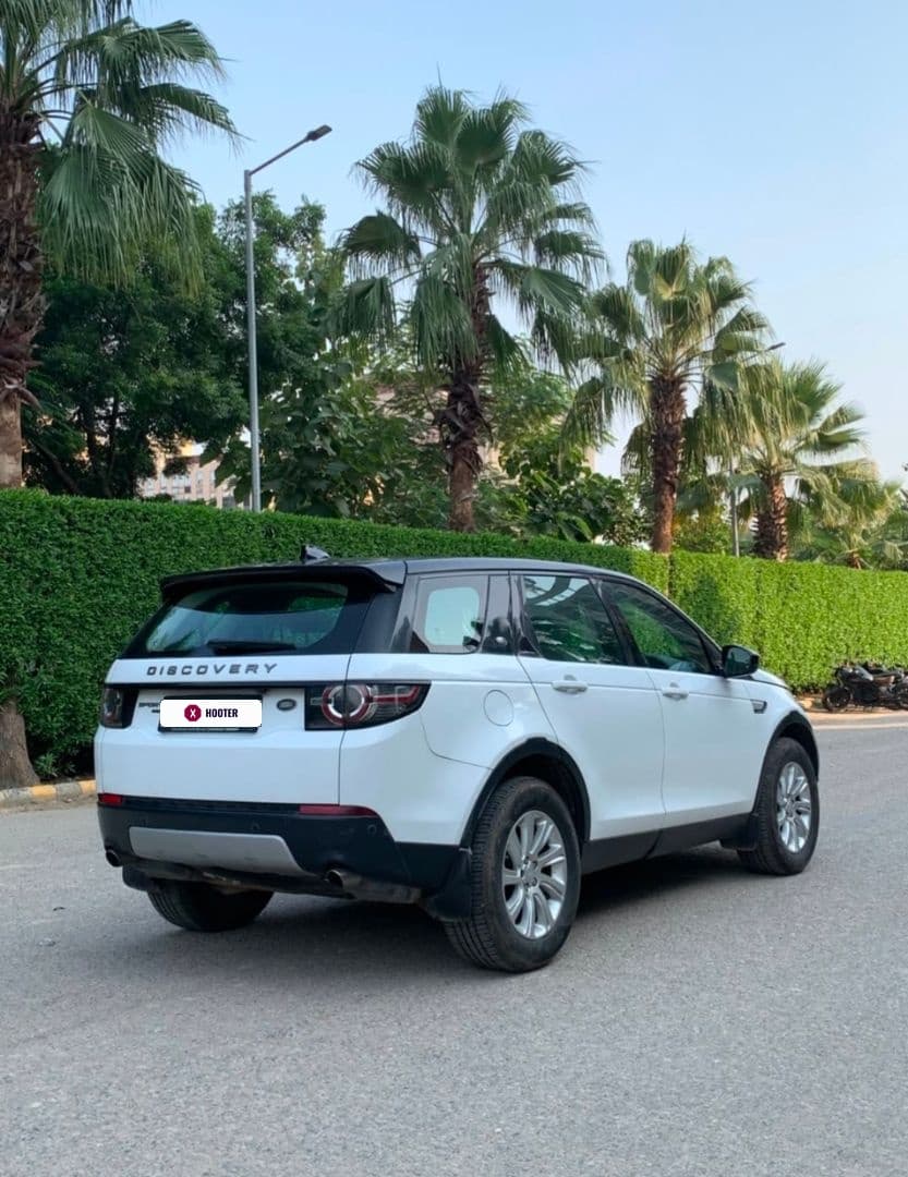 EXTERIOR image for Land Rover Discovery Sport | Hooter