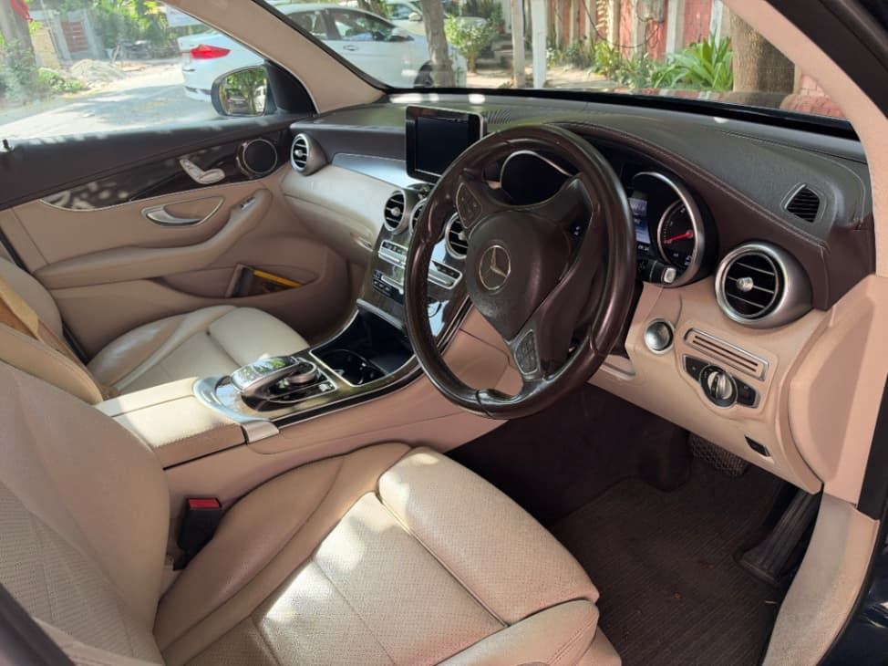 INTERIOR image for C-Class | Hooter